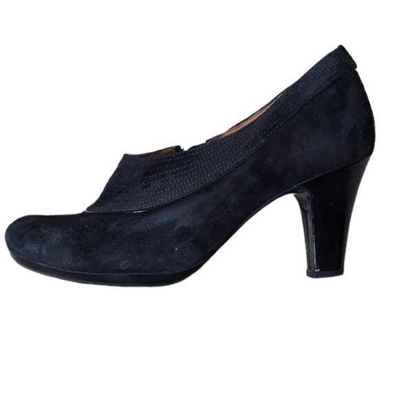 Clarks Artisan Collection SZ 6 Society Ascot Black Suede Comfort Kitten Heels - Picture 11 of 14